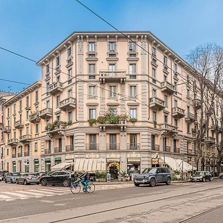 Elegante Appartamento In Centro Milan Exterior photo